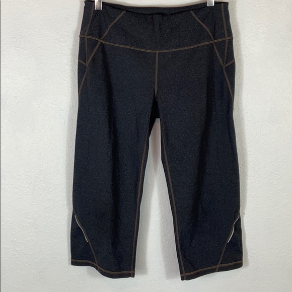 Athleta wide leg cropped grey yoga legging - Picture 6 of 7